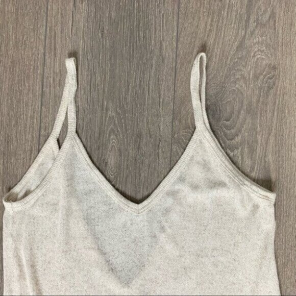 Revolve LNA Cabo Tank Top V-neck Side Slit Scour Taupe Knit V-neck Size Small - Picture 4 of 14